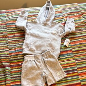 New Balance Light Gray Hoodie and Shorts Set size 3T new tags